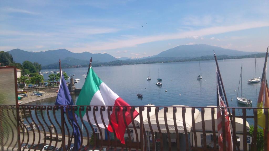 Lago Maggiore Lesa Exterior foto