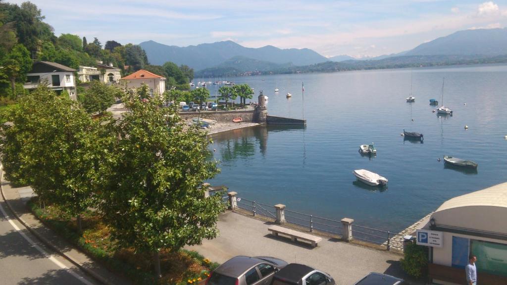 Lago Maggiore Lesa Exterior foto